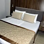 Lion Hotel