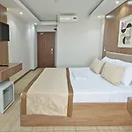 Hotel Lion *