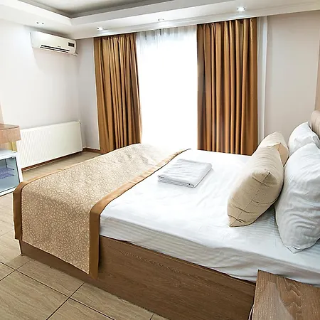 Lion Hotel