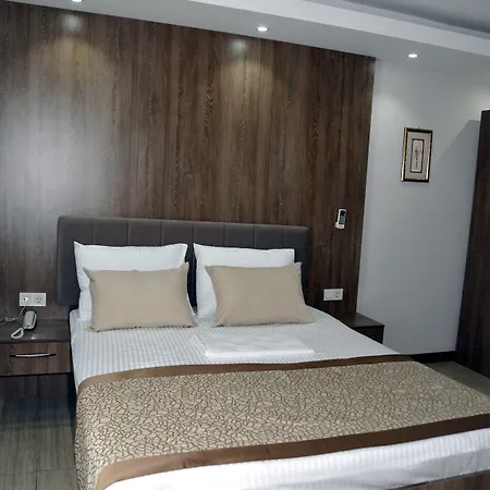 Lion Hotell *